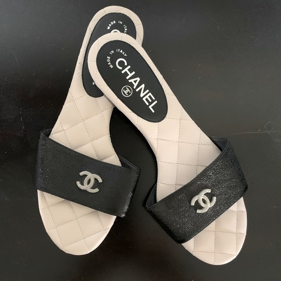 CHANEL Shoes - **NEW** Black Chanel slide size 7.
